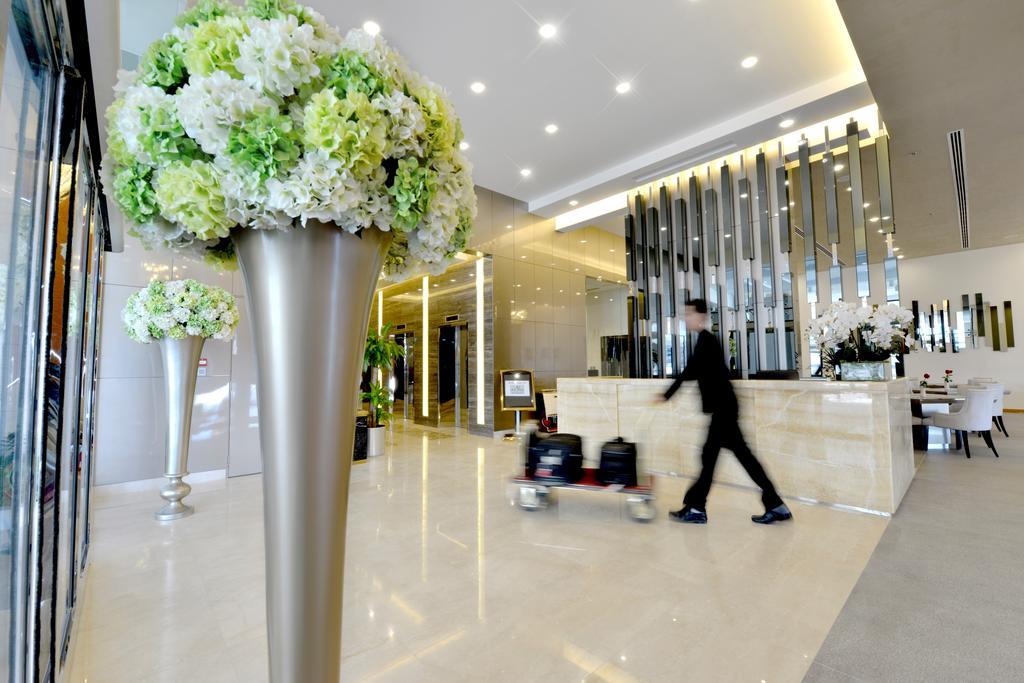 Royal Ambassador - Al Yal Suites Manama Dış mekan fotoğraf