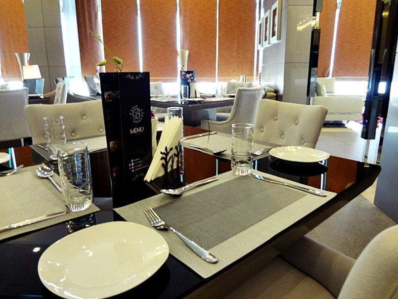 Royal Ambassador - Al Yal Suites Manama Dış mekan fotoğraf